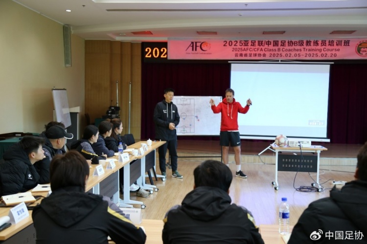  技術(shù)為王，中國(guó)足球踏上尋找靈魂之路
