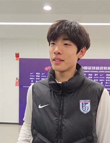  國青歸來上演中超首秀，朱鵬宇：感覺很好，場上大哥們很支持我