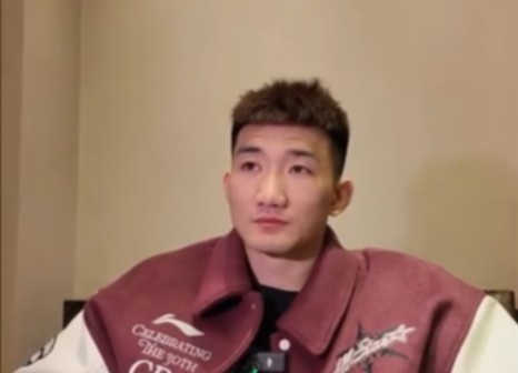  咋形容你和王博的關(guān)系？孫銘徽：像家人 他訓(xùn)練&生活中很照顧我們
