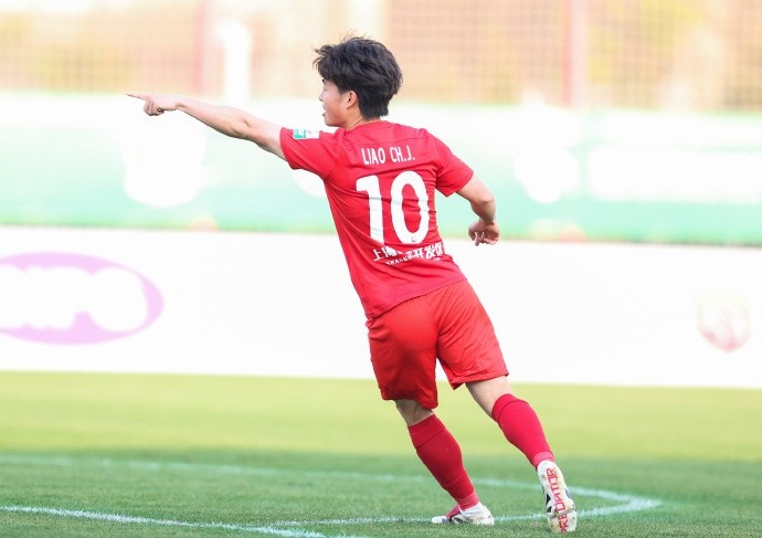  上海海港富盛經(jīng)開(kāi)隊(duì)2：1戰(zhàn)勝對(duì)手，取得2025中乙聯(lián)賽開(kāi)門(mén)紅