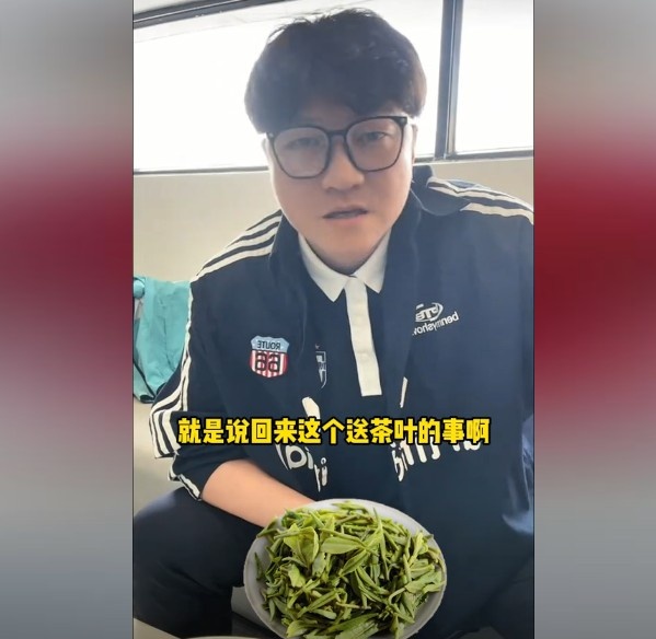  趙鵬：不太清楚賈秀全要球員買茶葉的段子，但這在現(xiàn)實中也正常