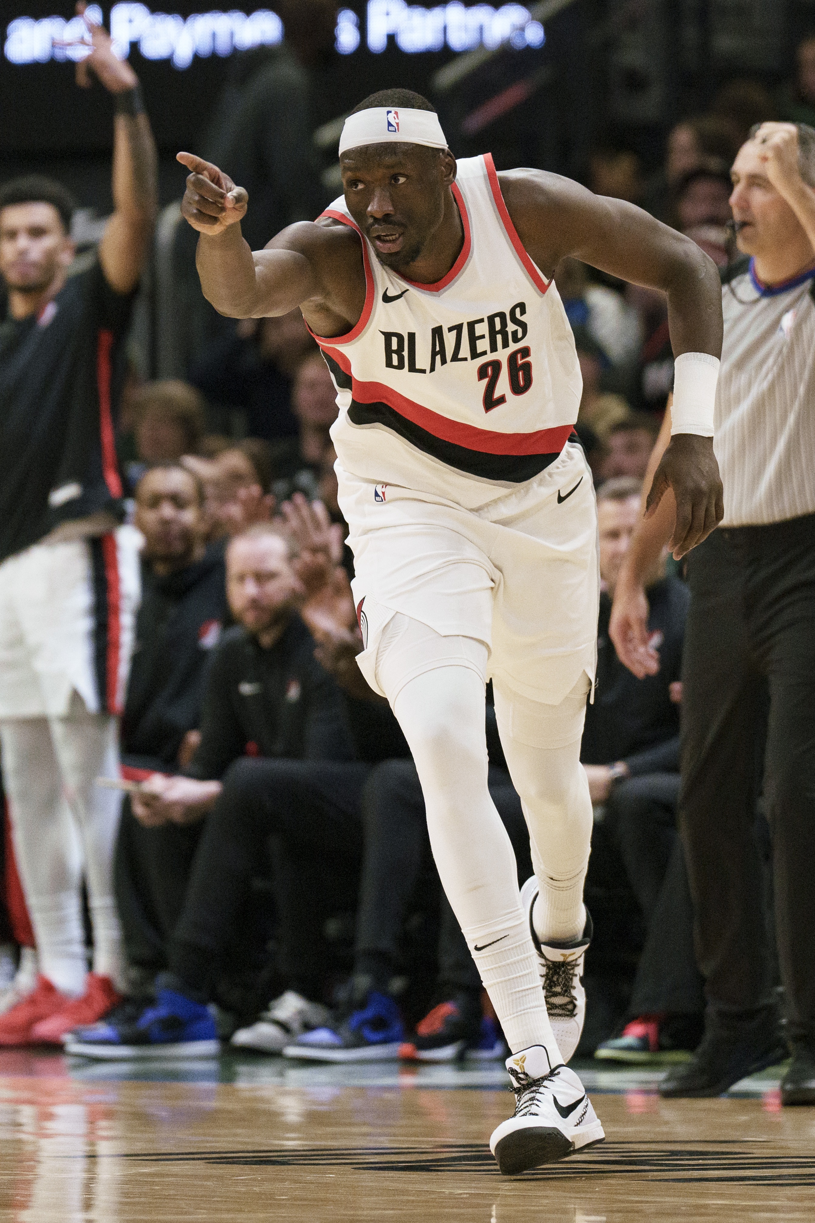  CBA名宿！里斯上半場三分4中3 11分鐘砍下11分5籃板
