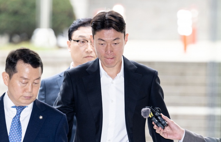  韓國國腳黃義助非法拍攝不雅視頻，一審被判有期徒刑1年緩刑2年！