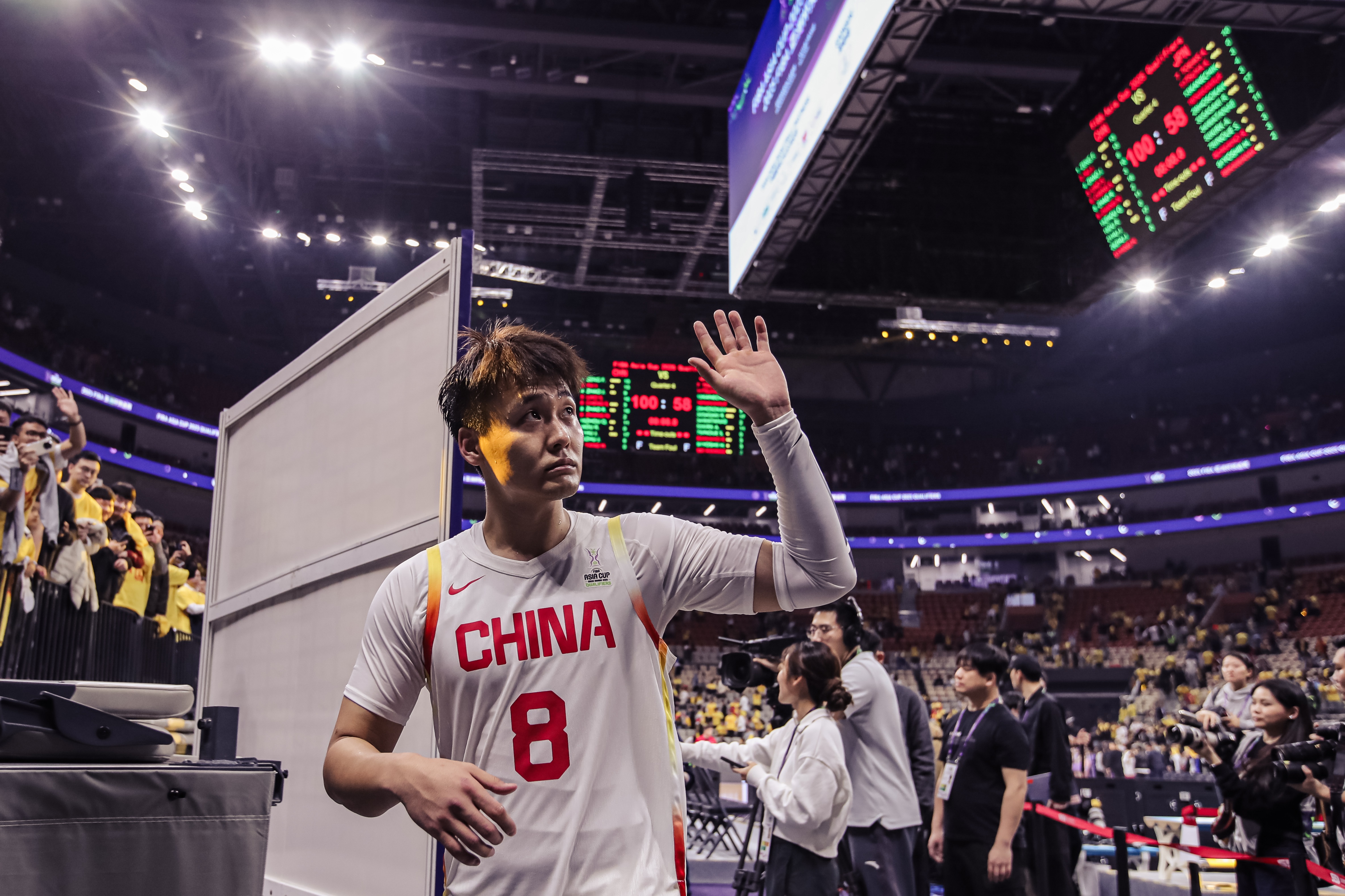  奠定基調(diào)！趙睿三分4中3攻下15+5+5 次節(jié)連得10分帶隊(duì)拉開分差